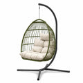 Fauteuil suspendu bohème autoportant 110 x 110 x 195 cm en métal noir, cordage vert et coussins écru